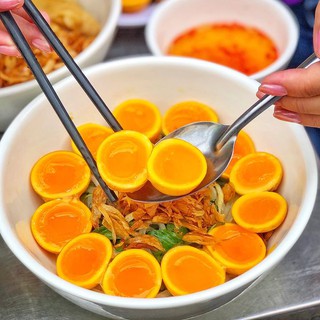 TRỨNG GÀ NON ( 500gram )