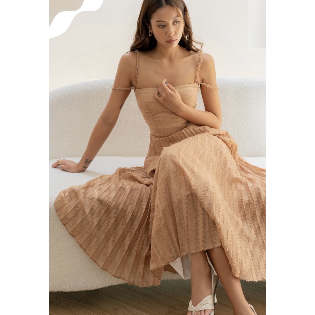 Đầm maxi ren dập li- Kianvu