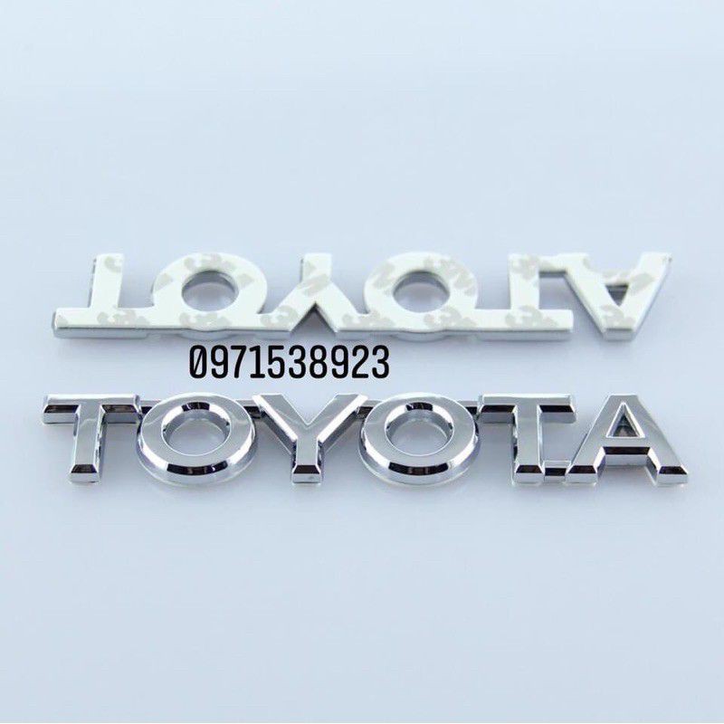 Logo chữ nổi toyota kích thước 12,2cm*2,2cm