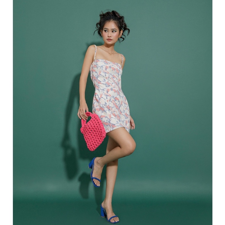 Váy ngắn Fabric Holic họa tiết hở lưng