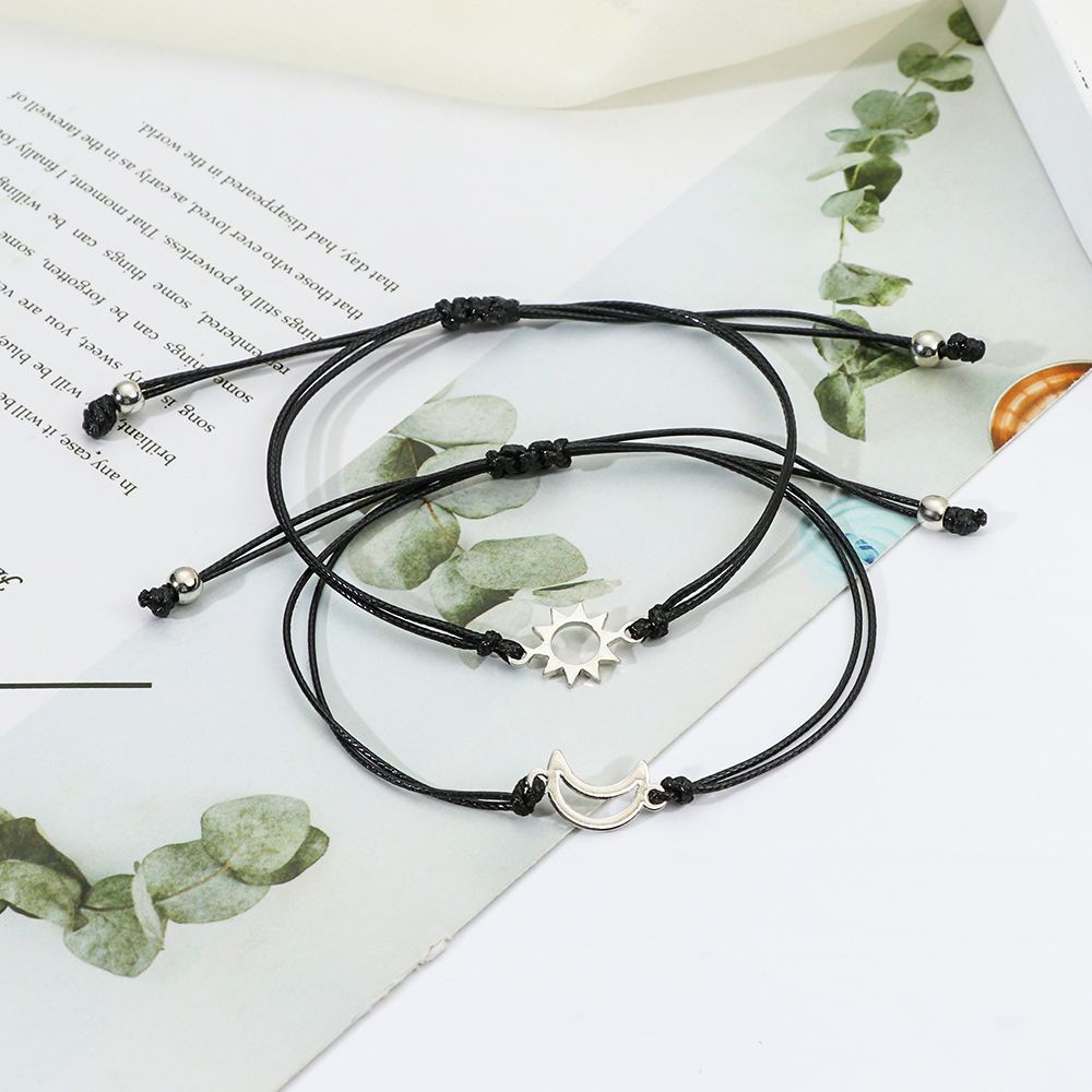 Set 2 vòng tay bện dây mặt hình mặt trăng mặt trời thời trang cho cặp đôi MIHAN1