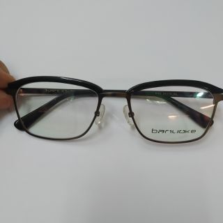Cần bán gấp Gọng kính Banuoke của nhật 5183