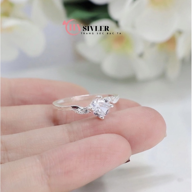 Nhẫn bạc ta xoắn nạm đá đá chủ 5 ly trẻ trung hiện đại nhẫn nữ bạc thật đính đá