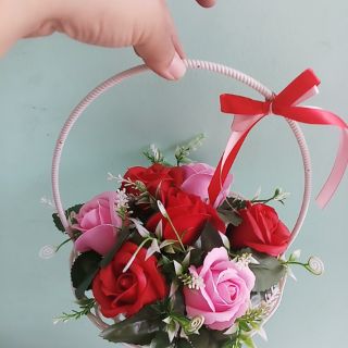Giỏ hồng sáp 7 bông