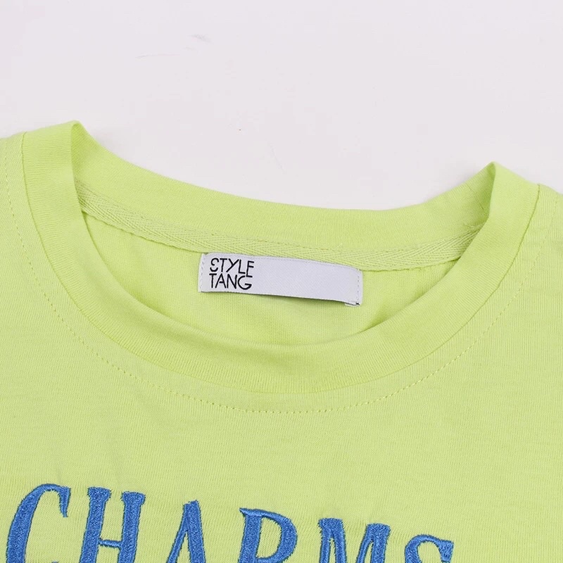 Áo ba lỗ màu xanh chuối