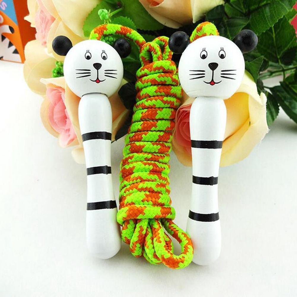 Dây nhảy cán gỗ hoạt hình đáng yêu cho bé