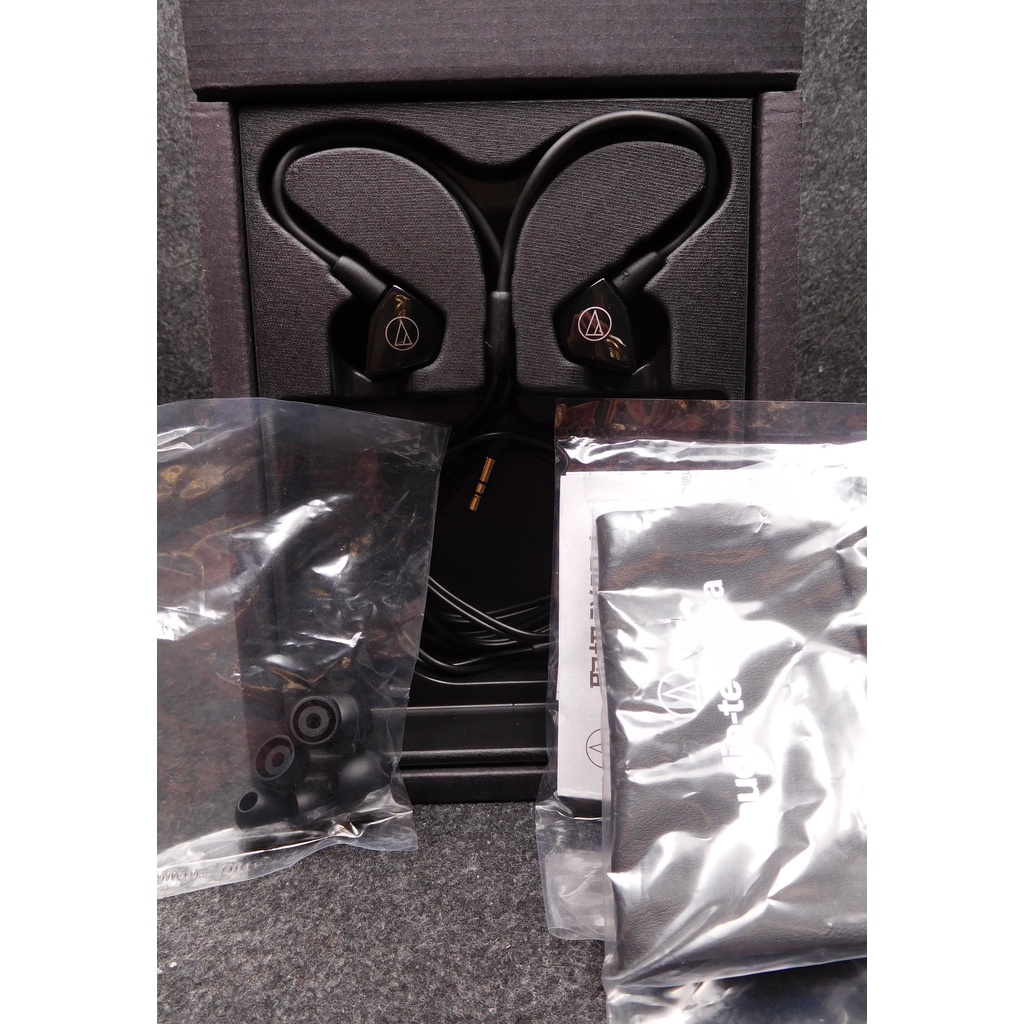 Tai nghe Audio-technica ATH-LS50