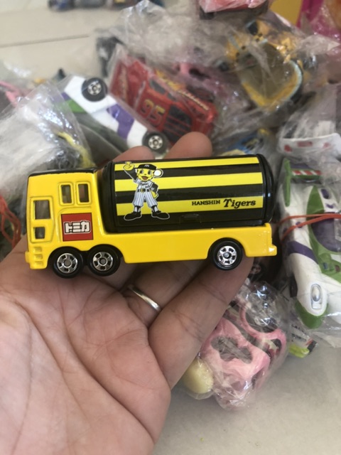 Mô hình Tomica Disney