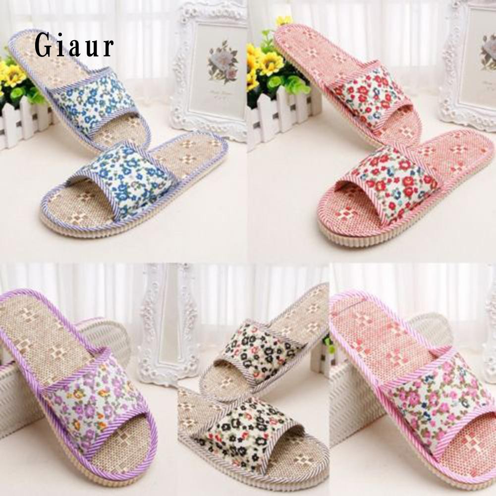 Dép mang trong nhà họa tiết hoa xinh xắn cho nam nữ