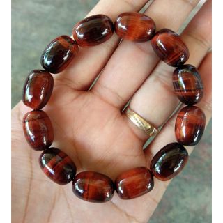 Vòng tay phong thủy lu thống mắt hổ đỏ