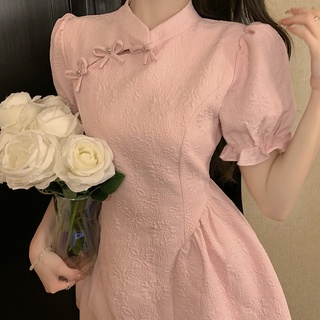 Đầm hồng gấm hoa cổ tàu ráp mảnh form xòe tay phồng