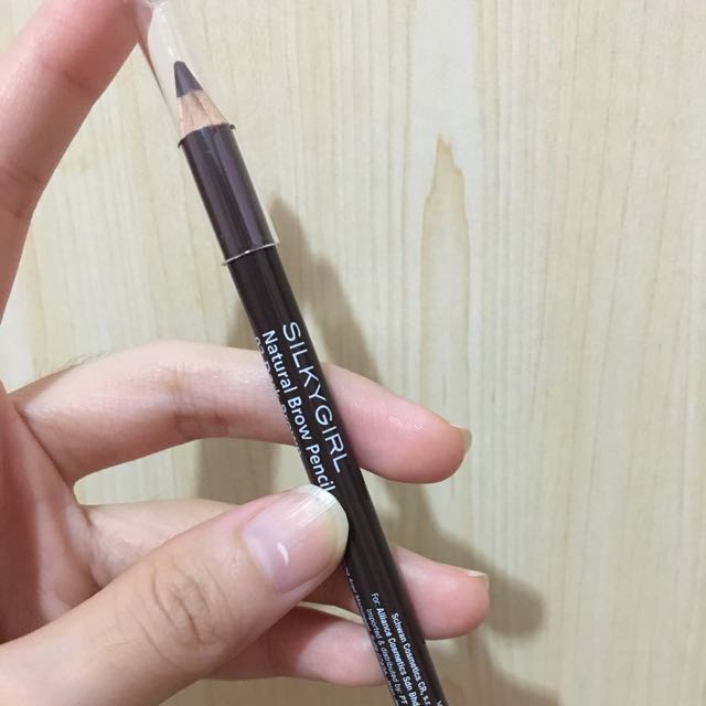 Chì Kẻ Mày Silkygirl Natural Brow Pencil