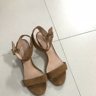 Sandal zara auth