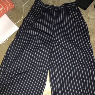 Combo quần jeans đầm áo thun