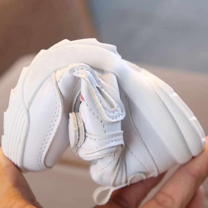 Giày thể thao màu trắng thời trang Hàn Quốc dành cho bé trai và bé gái