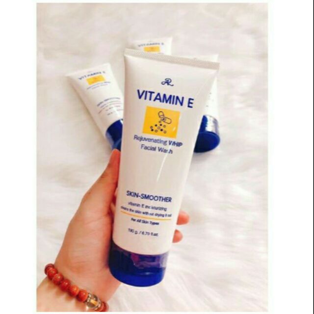 Sữa rửa mặt vitamin e