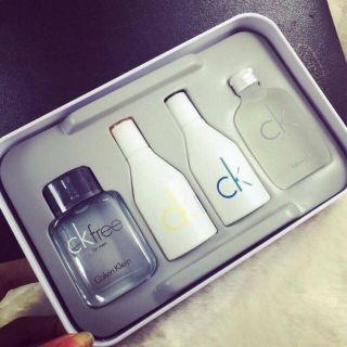 Bộ 4 Chai Nước Hoa Calvin Klein