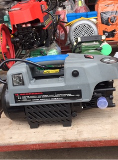 Rửa xe M3018