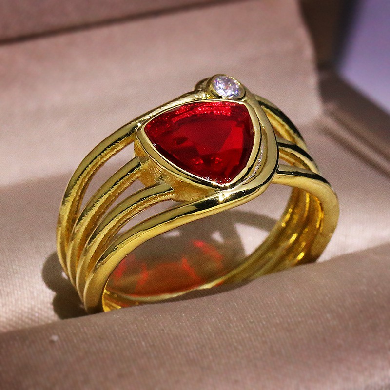 Nhẫn Đính Đá Màu Đỏ Garnet