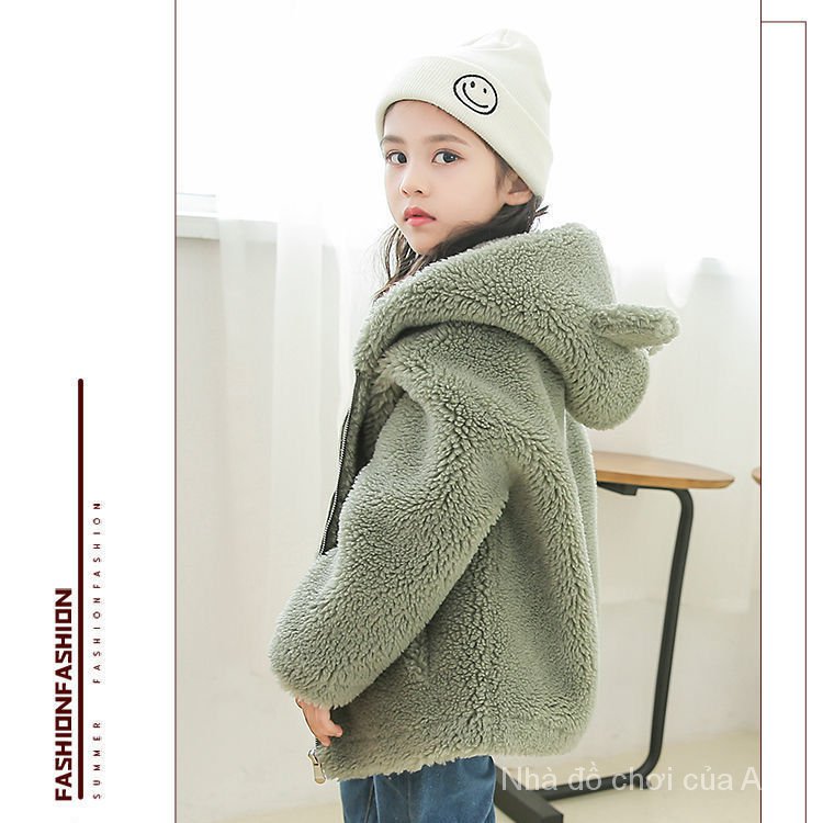 Fashionable baby girl winter woolen coat keeps warm