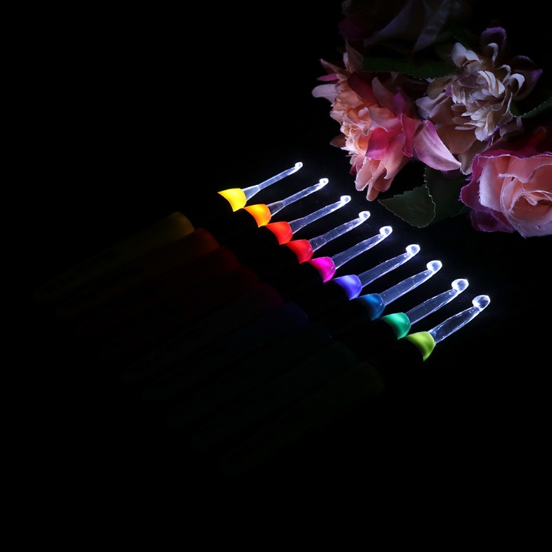 1 Dụng Cụ Móc Đan Len Có Đèn LED