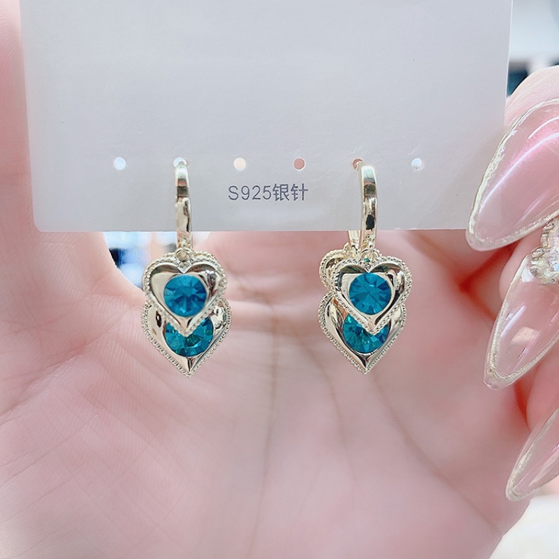 Đôi Bông Tai Hình Trái Tim Đính Đá Thời Trang Cho Nữ