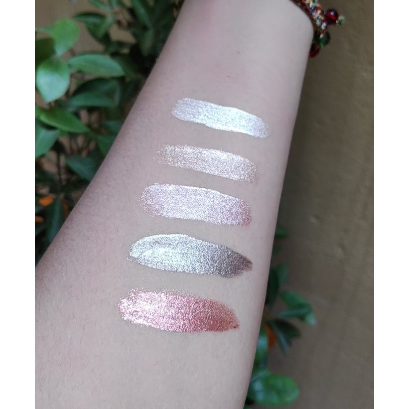 Bút nhũ mắt Catrice Liquid Metal Longlasting Cream Eyeshadow.