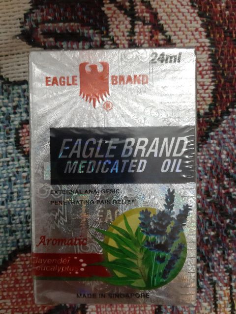 01 chai DẦU XANH /DẦU TRẮNG/ DẦU VÀNG giảm đau EAGLE BRAND MEDICATED OIL 24ml