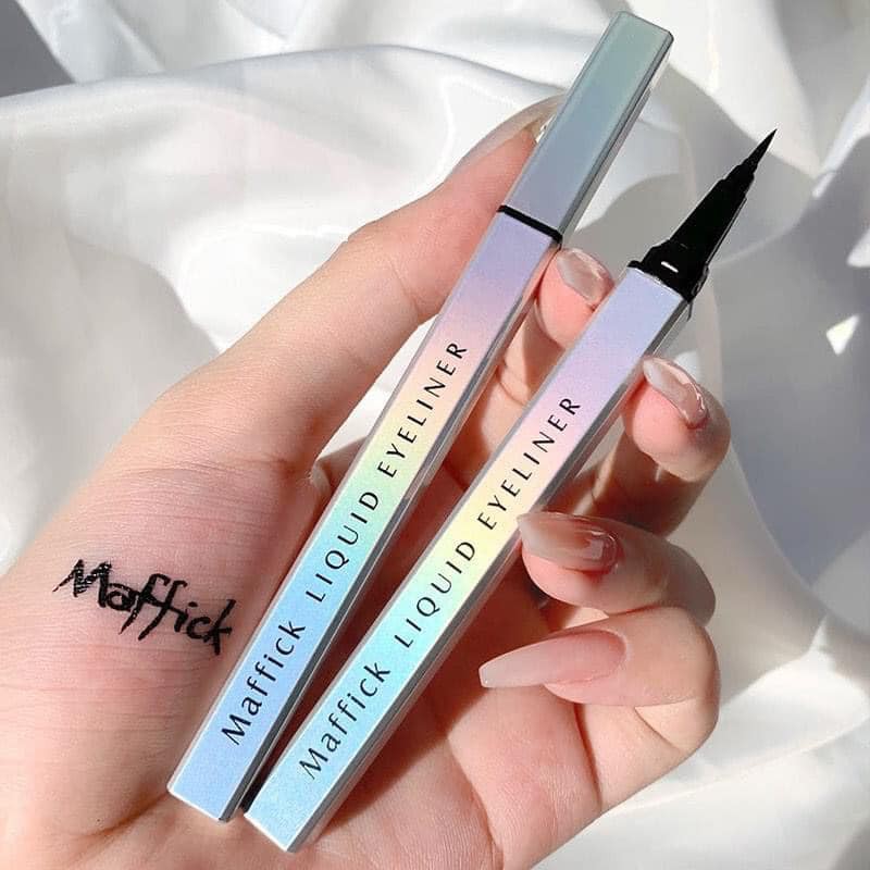 🦋🦋 Kẻ Mắt Dạ Màu Nâu Maffick 0.01mm Eyeliner Cao Cấp 🌧🌧 | BigBuy360 - bigbuy360.vn
