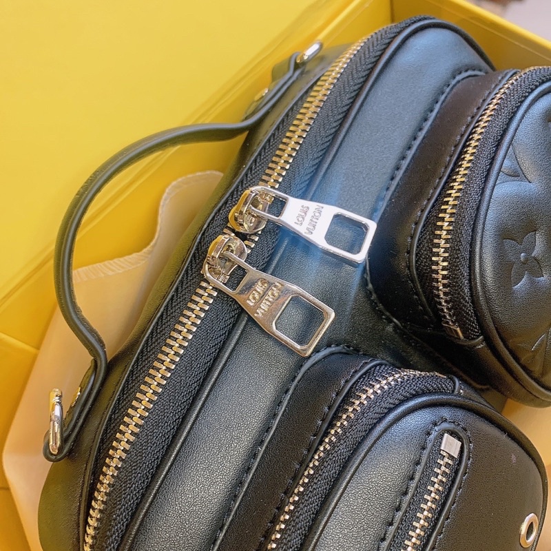 Túi chéo W266-21 LV Utility Crossbody fullboxbillbook quá dân chơi luôn ko phải bàn nha