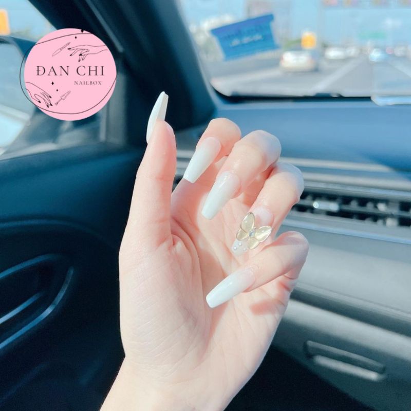 NailBox móng úp thiết kế sẵn Mẫu Thạch Trắng Charm Bướm