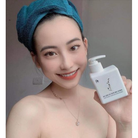 Dưỡng thể kích trắng Lebelage Heeyul White Body Tone Up Cream