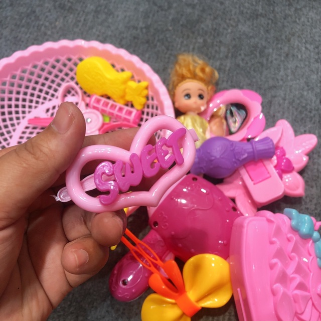Bộ đồ chơi TRANG ĐIỂM 15 chi tiết loại xịn kèm búp bê dành cho bé gái