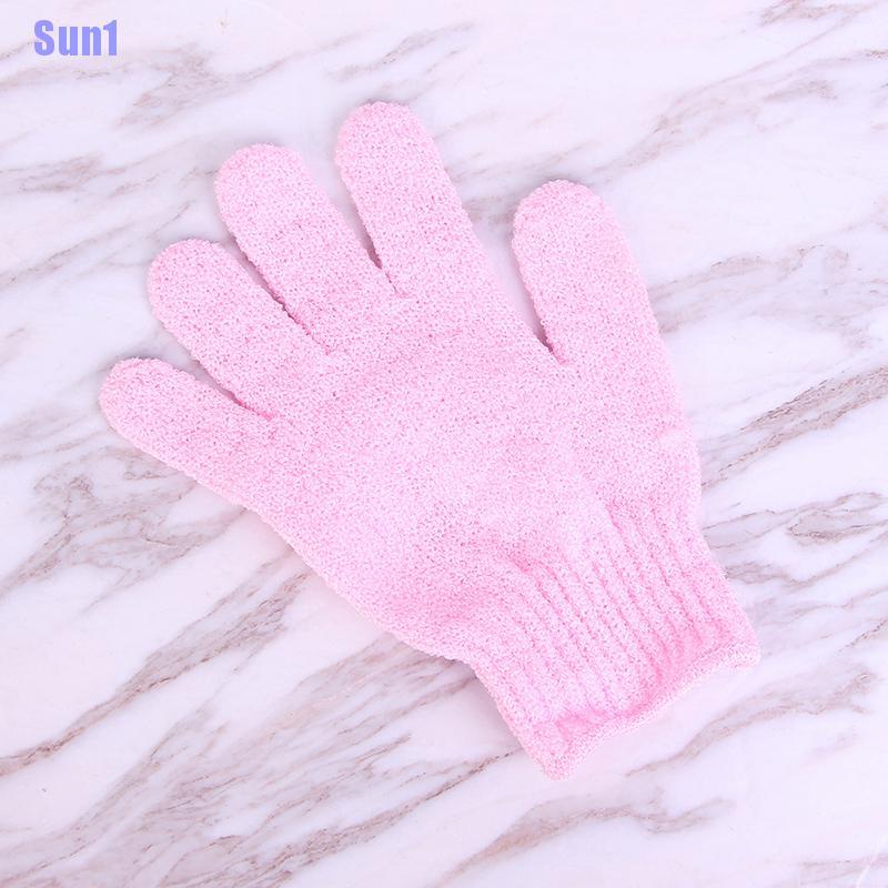 1 Đôi Găng Tay Mát Xa Tẩy Tế Bào Chết Khi Đi Du Lịch