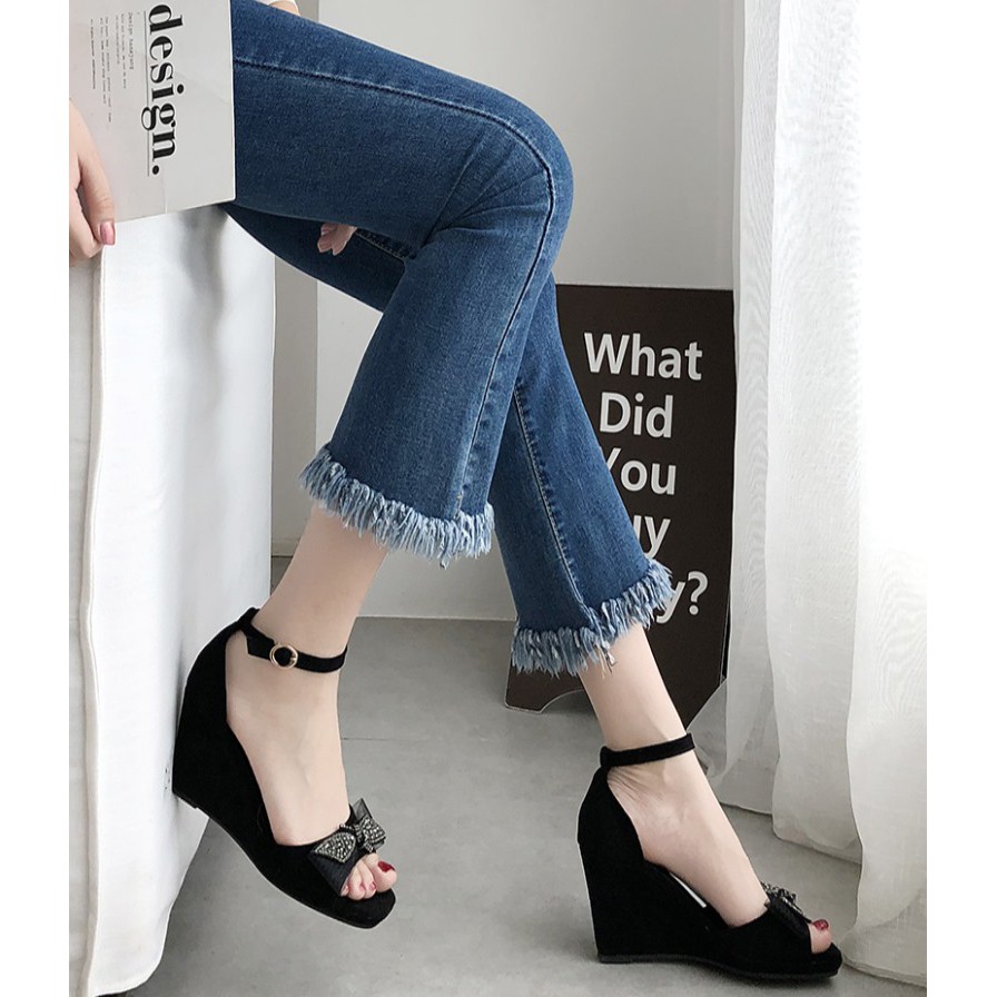 Sandal đế xuồng da lộn 120520