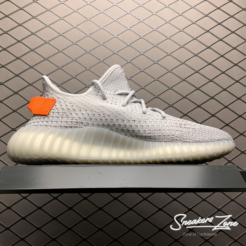 Giày Thể Thao Sneaker Nam Nữ YZ 350 V2 Tail Light Xám Móc Cam