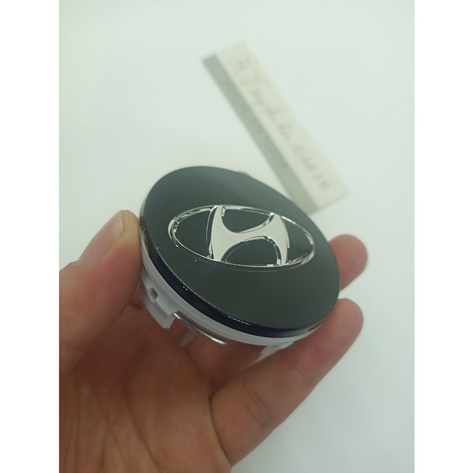 Logo chụp mâm, ốp lazang bánh xe ô tô Hyundai đường kính 60mm