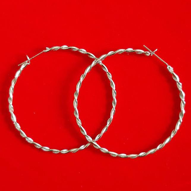 Bông tai inox tròn lượn sóng không đen BHBT268