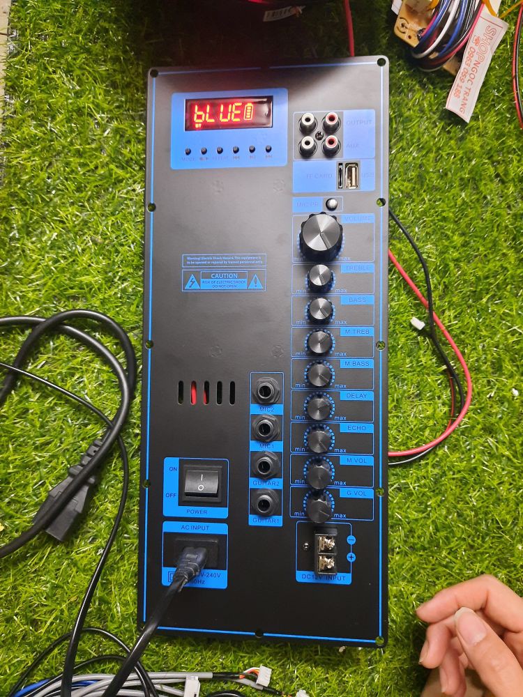 Mạch Loa Kéo Màu Ngẫu Nhiên Trọn Bộ Kèm 2 Tay Mic Không Dây