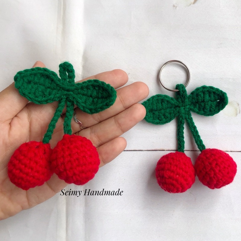 Móc khoá cherry bằng len