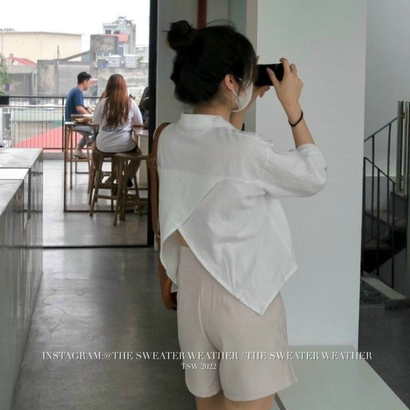 Áo sơ mi kiểu nữ dáng ngắn xẻ sau hàn quốc