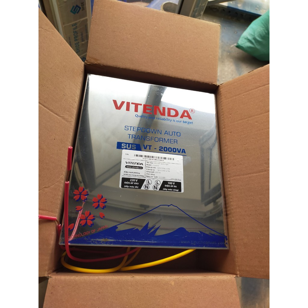 Bộ đổi nguồn 2000VA inox Vitenda 220V sang 110V