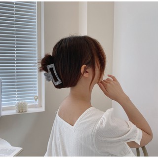 Kẹp Tóc Nữ Hình Cá Mập Nhiều Màu