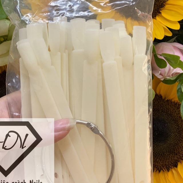 Móng que vuông tròn nhọn