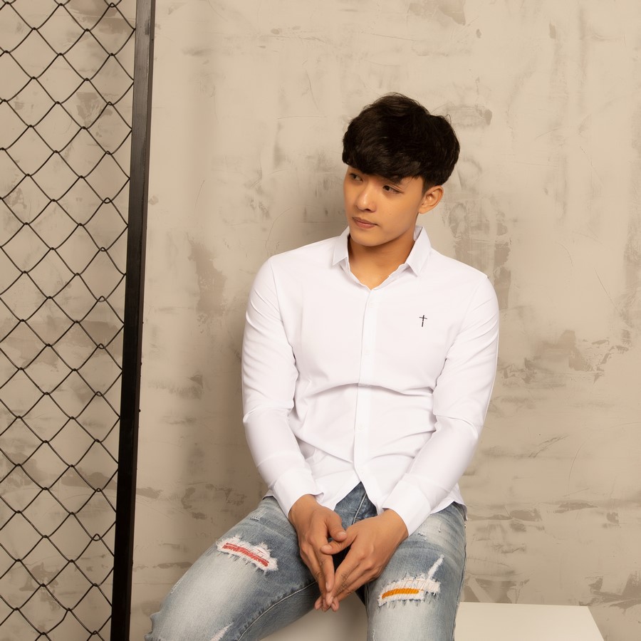 Áo sơ mi nam trắng tay dài vải mịn A401 MĐ | BigBuy360 - bigbuy360.vn