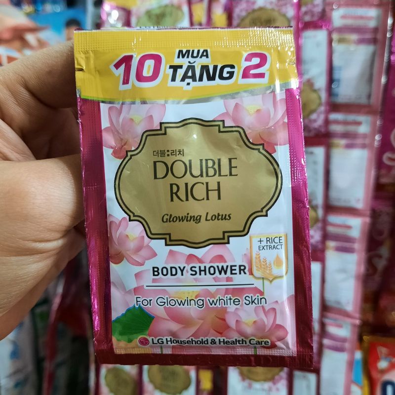 1 Dây Sữa tắm Double Rich Hoa Sen (10 +2 gói) 7g