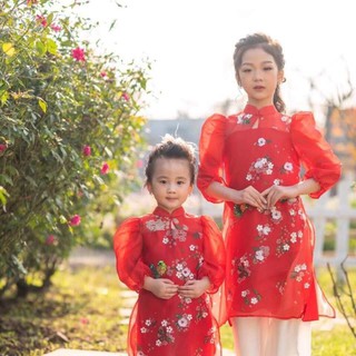 Áo dài Tết hoạ tiết hoa đào cho bé gái