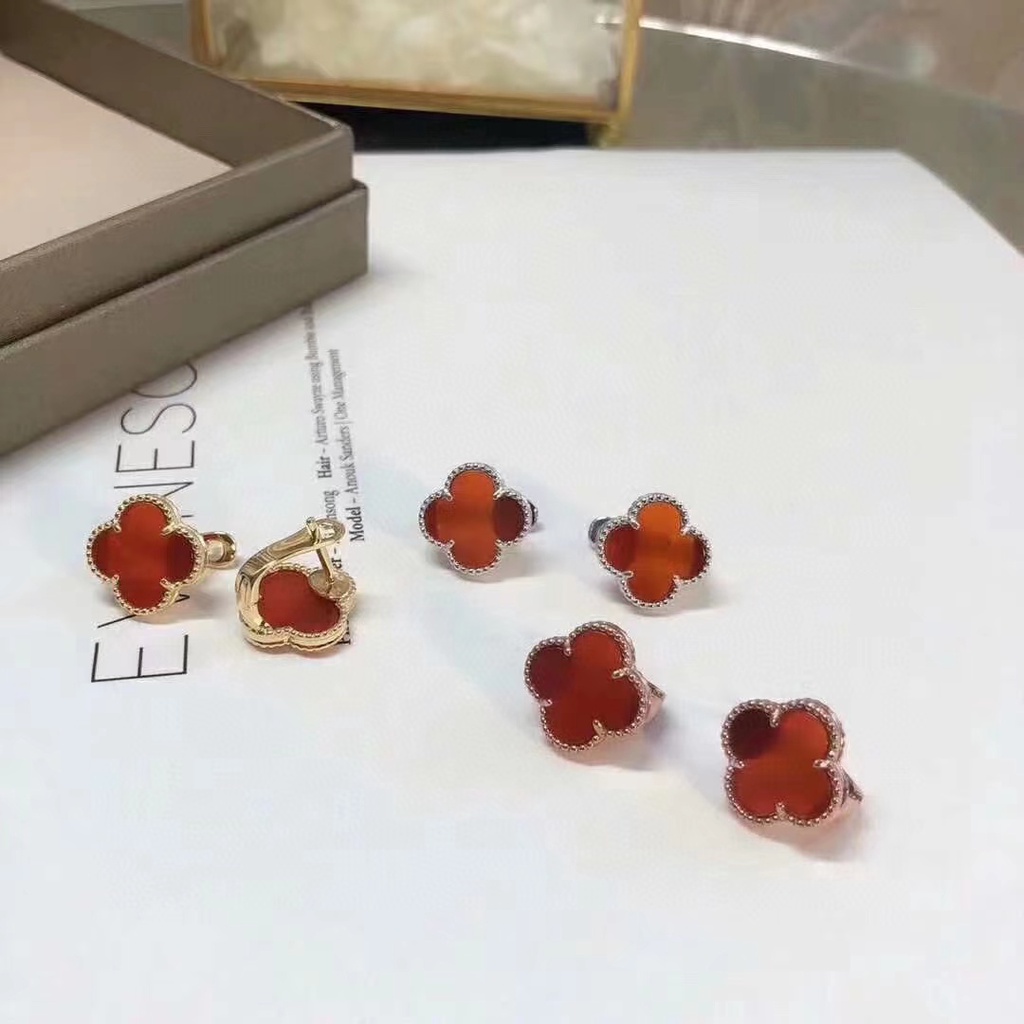 Đôi Khuyên Tai Hình Cỏ Bốn Lá Vỏ Sò