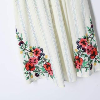 Đầm trễ vai Zara- D0046