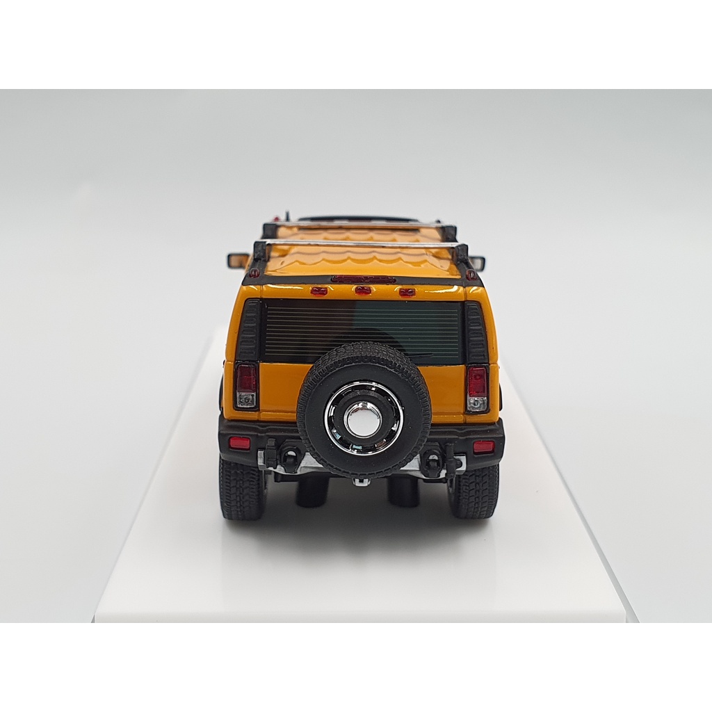 Xe Mô Hình Hummer H2 2008 Tỉ lệ 1:64 Hãng sx Motor Helix ( Vàng )